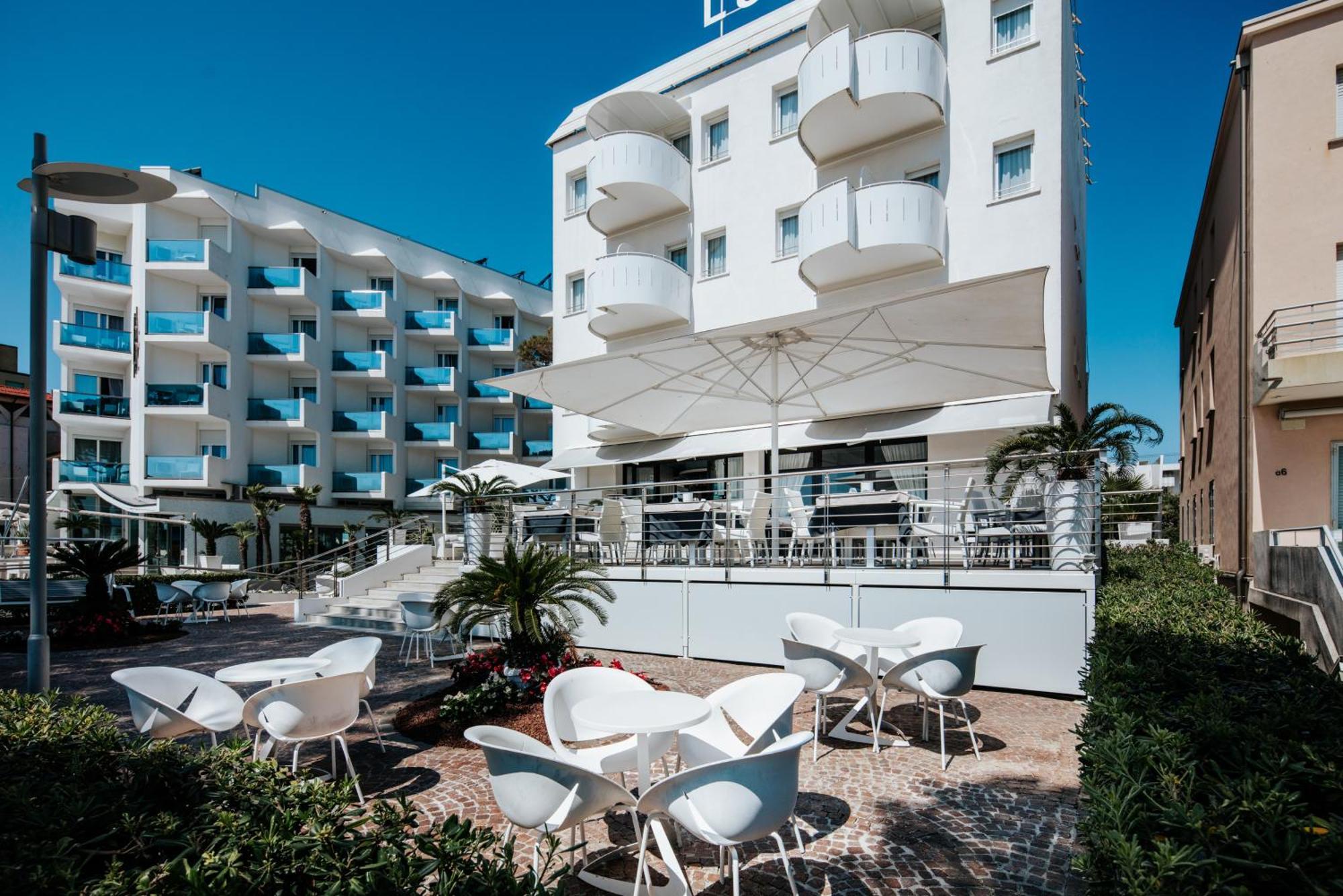 Hotel Luna Centrale Линьяно-Саббьядоро Экстерьер фото